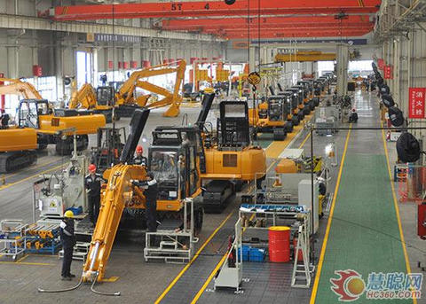 雷沃挖掘机全面发力-位居国产品牌销量三甲